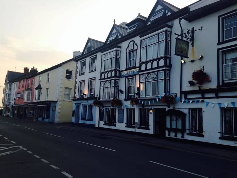 Dovey Inn